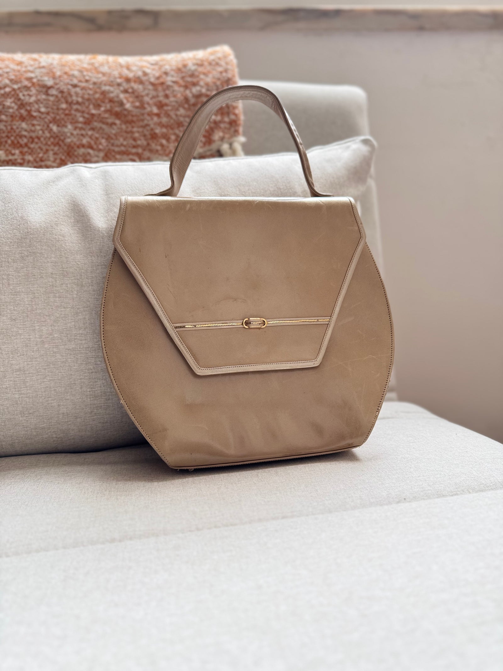 Pre-Owned Bally Taupe Leather Top Handle Bag – Neutral Ground
