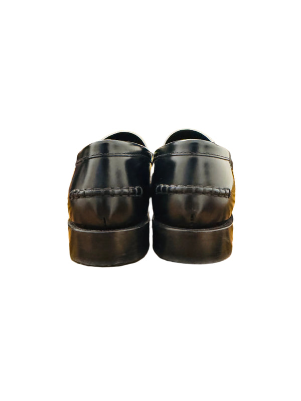 Pre-Owned Salvatore Ferragamo Black and White Two-toned Loafers